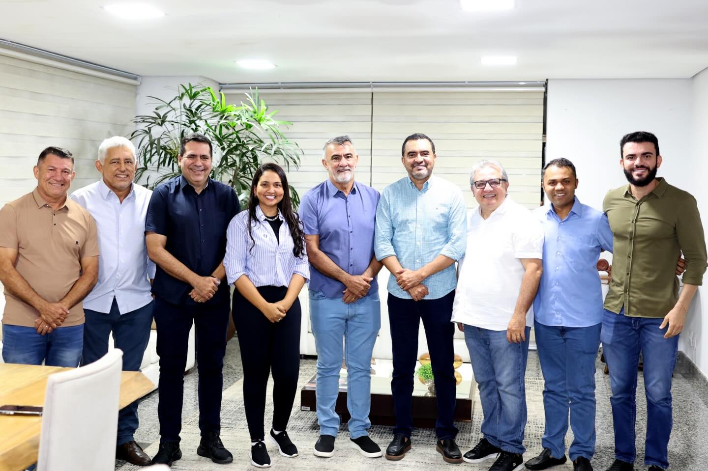 Importante reunião de trabalho no retorno do nosso governador Wanderlei. Vamos juntos continuar o compromisso com os tocantinenses. ✅